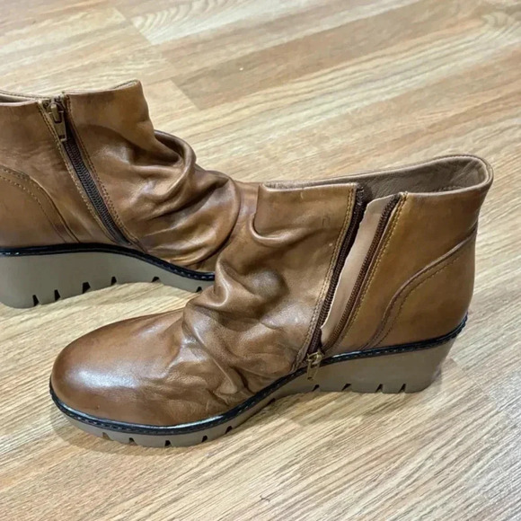 NIFT TEE by Diba True Leather Platforms New - Picture 6 of 10